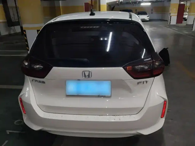 Honda Fit — Фото автомобиля 5