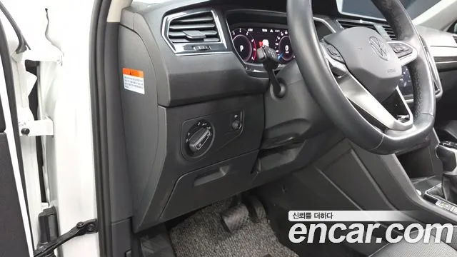 Volkswagen Tiguan — Фото автомобиля 13