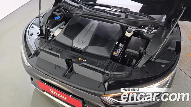 Kia EV6 — Фото автомобиля 9