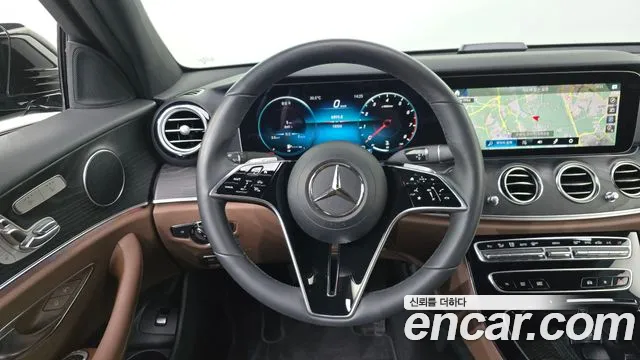 Mercedes-Benz E-Class — Фото автомобиля 13