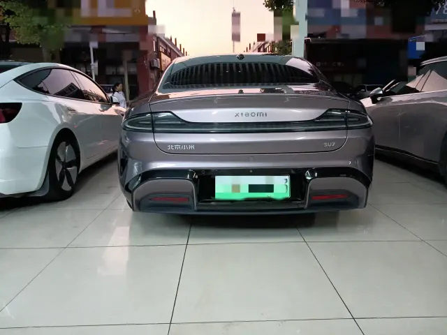 Xiaomi SU7 — Фото автомобиля 10