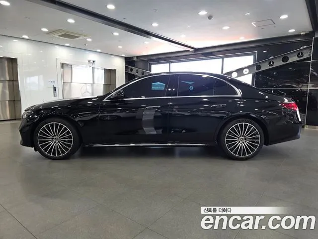 Mercedes-Benz E-Class — Фото автомобиля 8