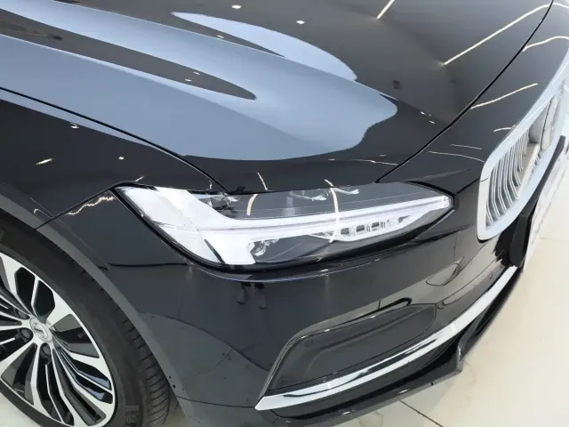 Volvo S90 — Фото автомобиля 7