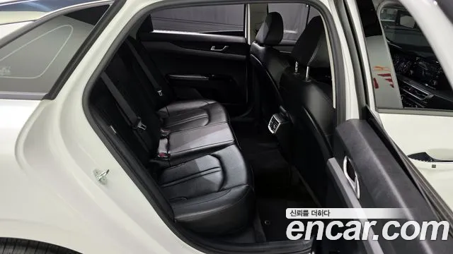 Kia K5 K5 3 поколение 2.0 LPI(Для проката) — Фото автомобиля 20