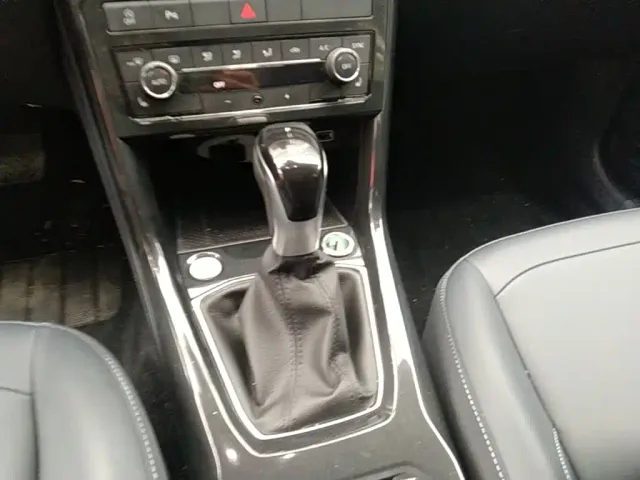 Volkswagen Tharu — Фото автомобиля 13