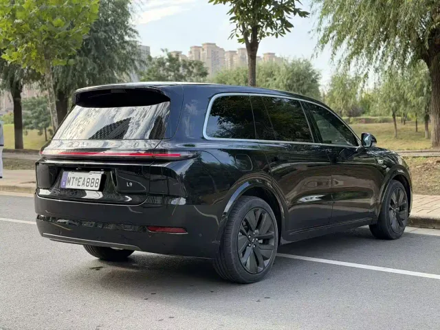 Li Auto L9 — Фото автомобиля 6
