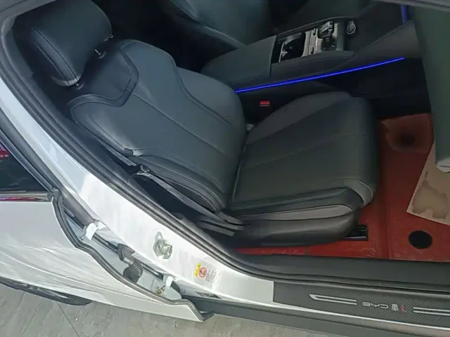 BYD Qin L — Фото автомобиля 24
