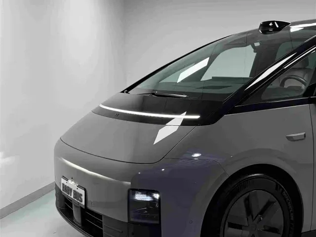 Li Auto MEGA — Фото автомобиля 15