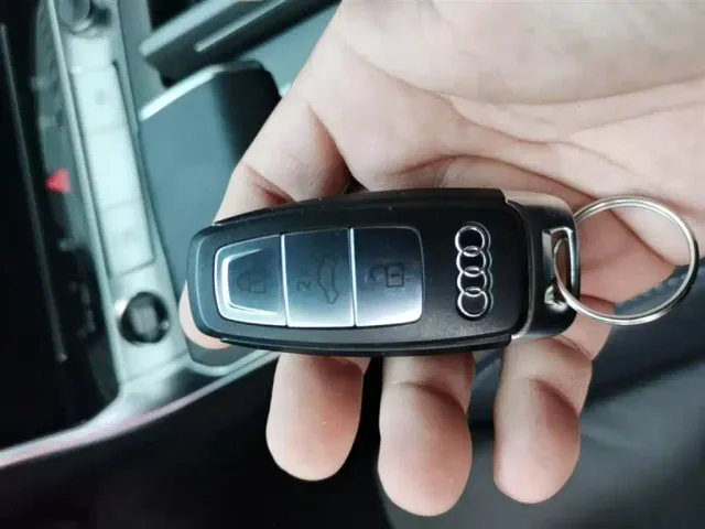 Audi A6L — Фото автомобиля 8