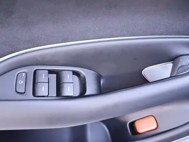 Xiaomi SU7 — Фото автомобиля 17