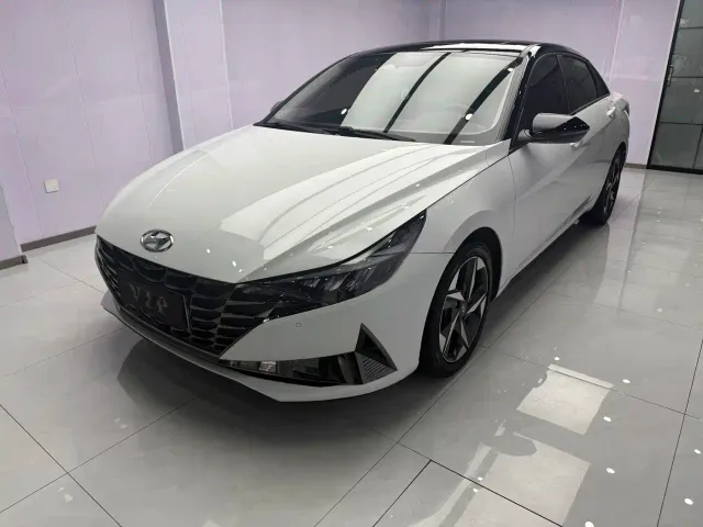 Фотография автомобиля — Hyundai Elantra