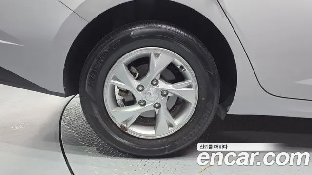 Hyundai Avante CN7 — Фото автомобиля 5