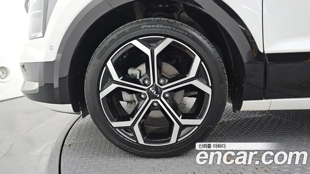 Kia Niro The All New Niro Signature — Фото автомобиля 5
