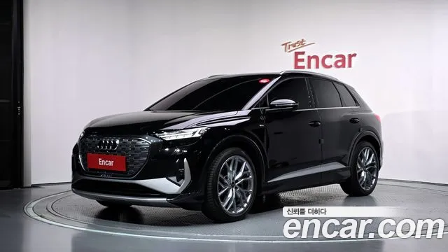 Фотография автомобиля — Audi Q4 e-tron F4