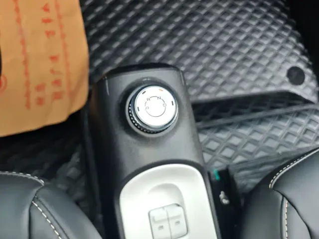 Wuling Hongguang Mini EV — Фото автомобиля 13