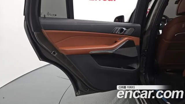 BMW X7 xDrive 40d M Sport 7 мест — Фото автомобиля 20