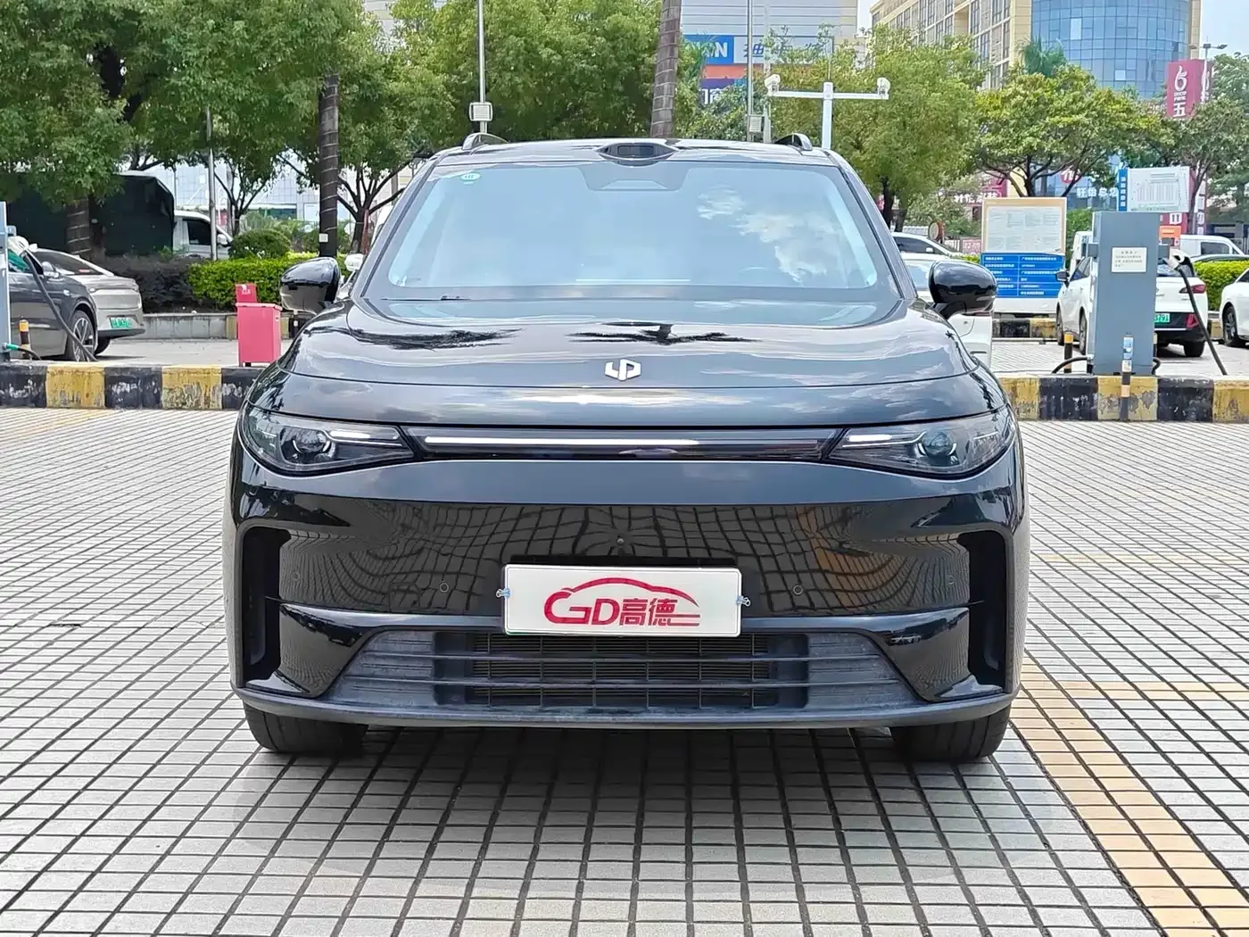 Leapmotor Leapmotor C16 2026 Model Year EREV 280 LiDAR Premium Edition 6-Seater — Фото автомобиля 2
