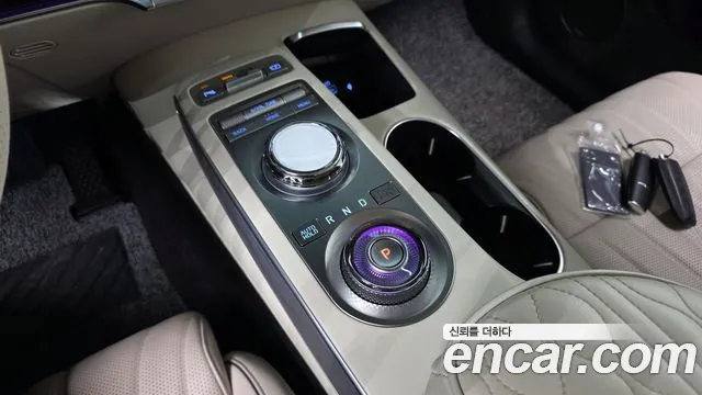 Genesis GV70 — Фото автомобиля 12