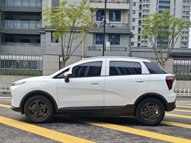 Geely Geometry E Firefly — Фото автомобиля 2