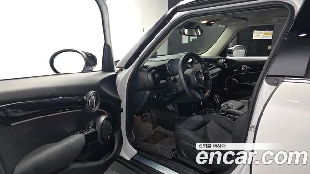 MINI Cooper — Фото автомобиля 15