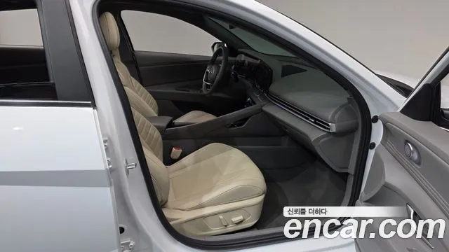 Hyundai Avante CN7 — Фото автомобиля 10