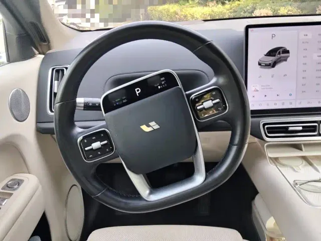 Li Auto L8 — Фото автомобиля 6