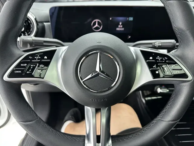 Mercedes-Benz A-Class — Фото автомобиля 13