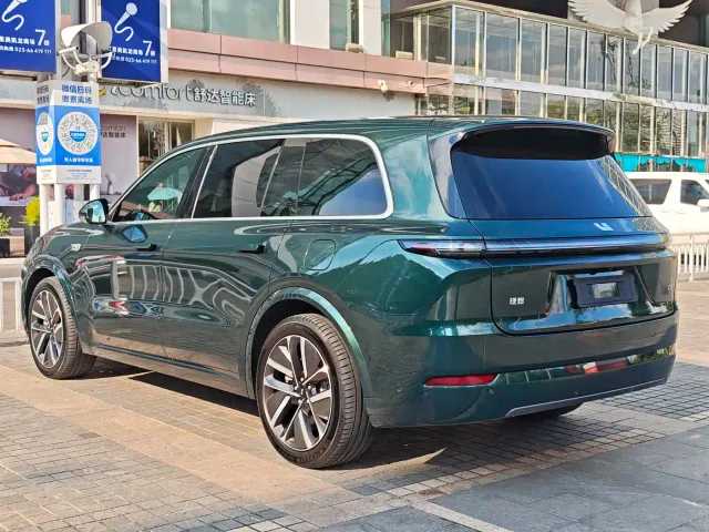 Li Auto L9 — Фото автомобиля 6