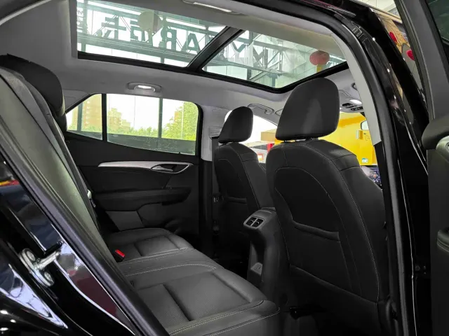Buick Envision S — Фото автомобиля 18