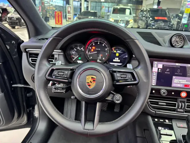 Porsche Macan — Фото автомобиля 8