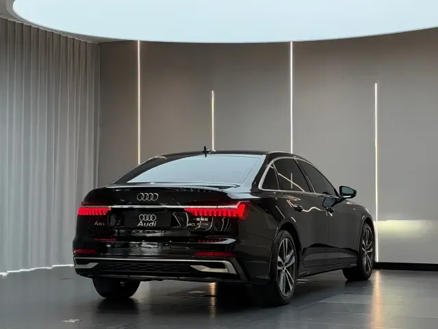 Audi A6L — Фото автомобиля 9