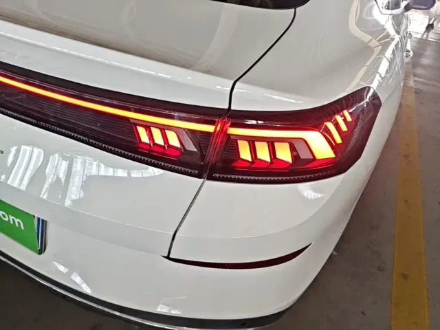 Volkswagen Lamando — Фото автомобиля 7