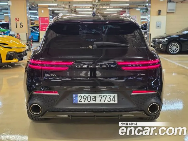 Genesis GV70 — Фото автомобиля 4