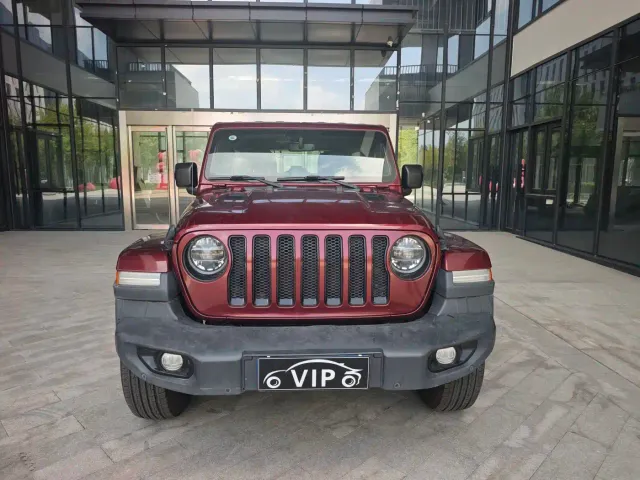 Jeep Wrangler — Фото автомобиля 2