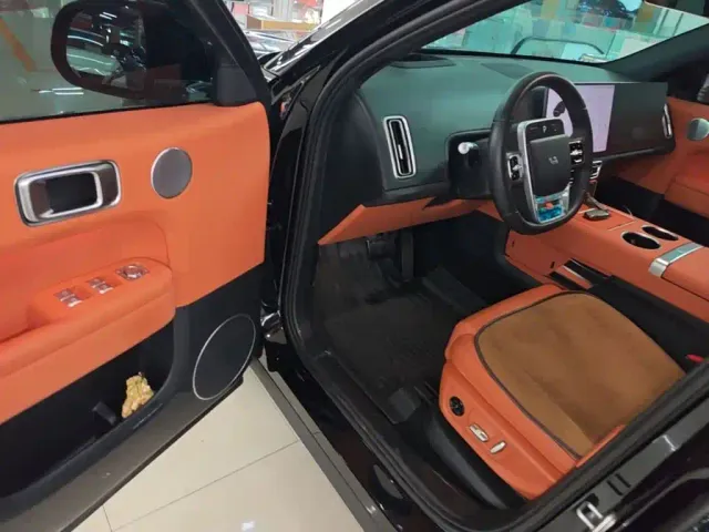 Li Auto L6 — Фото автомобиля 15