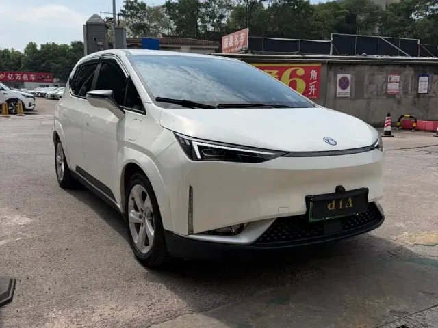 Hycan Z03 — Фото автомобиля 2
