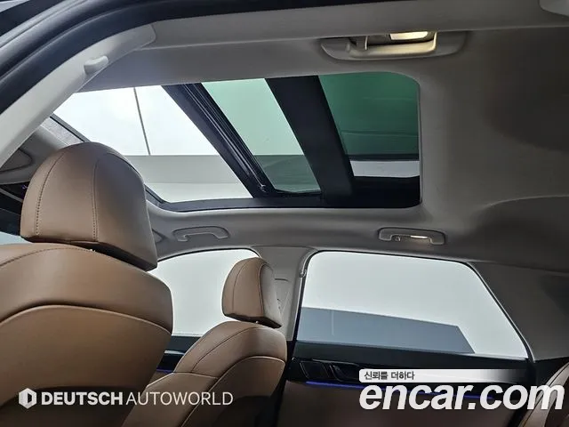Hyundai Grandeur Grandeur (GN7) 2.5 Бензин 2WD — Фото автомобиля 18
