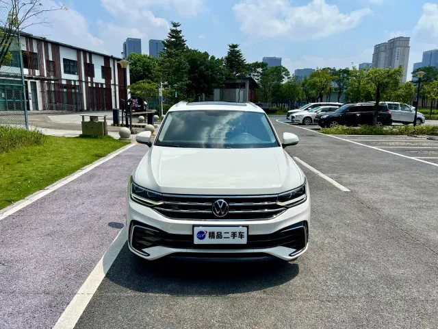 Volkswagen Tiguan X — Фото автомобиля 2