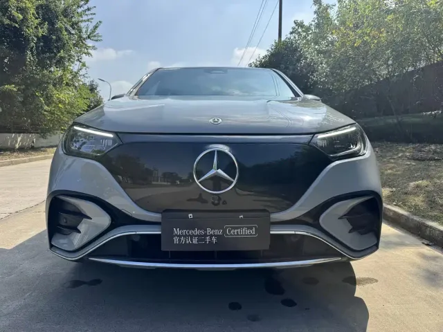 Mercedes-Benz EQE SUV — Фото автомобиля 8