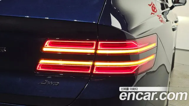 Genesis GV80 — Фото автомобиля 22