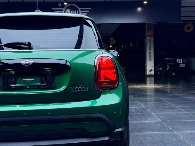 MINI Hatch — Фото автомобиля 19