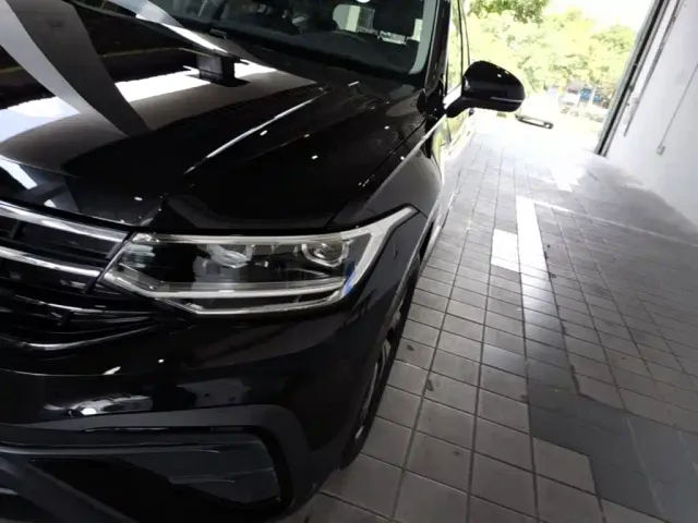 Volkswagen Tiguan L — Фото автомобиля 23