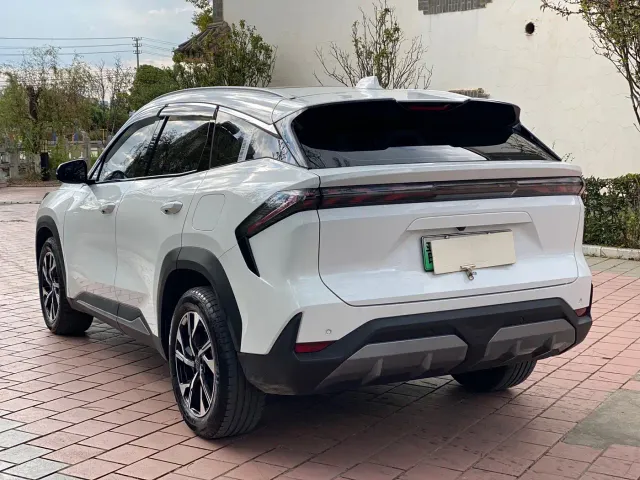 Geely Galaxy L7 — Фото автомобиля 4