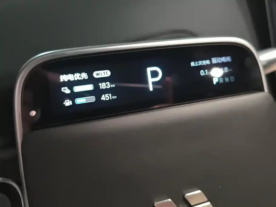 Li Auto Li Xiang L9 2022 Max — Фото автомобиля 14