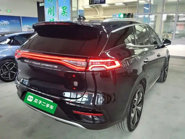 BYD Tang — Фото автомобиля 6
