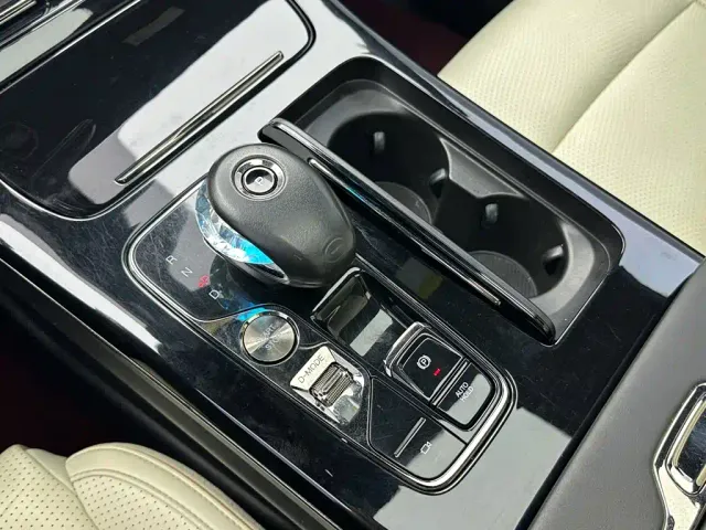 GAC Trumpchi M8 — Фото автомобиля 17