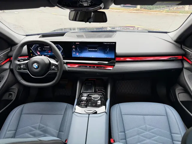 BMW 5 Series — Фото автомобиля 8