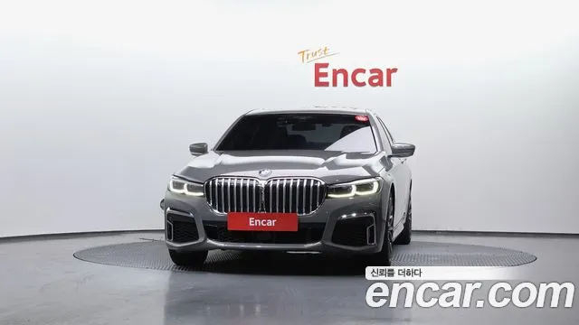 BMW 7-Series — Фото автомобиля 3
