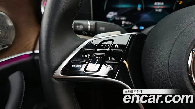Mercedes-Benz E-Class — Фото автомобиля 14
