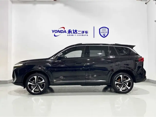 Roewe RX5 eMAX — Фото автомобиля 4